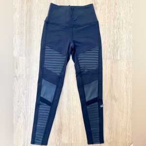 Alo high waist moto legging! Worn once!! Black XS